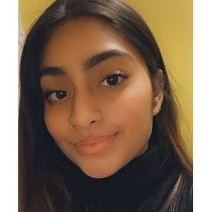 Meet your Posher, Valeria